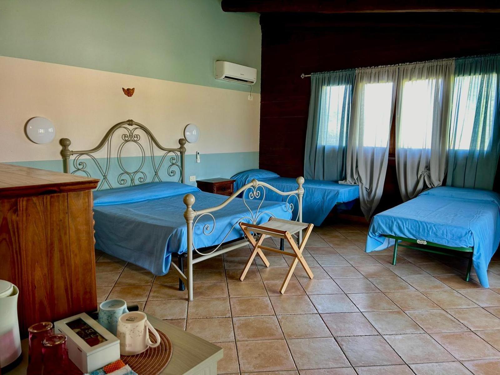 טרקיניה Agriturismo Podere Farnesiana מראה חיצוני תמונה