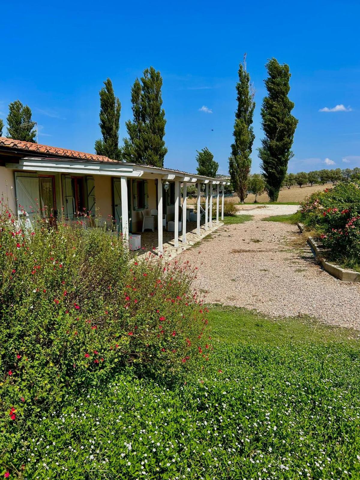 טרקיניה Agriturismo Podere Farnesiana מראה חיצוני תמונה