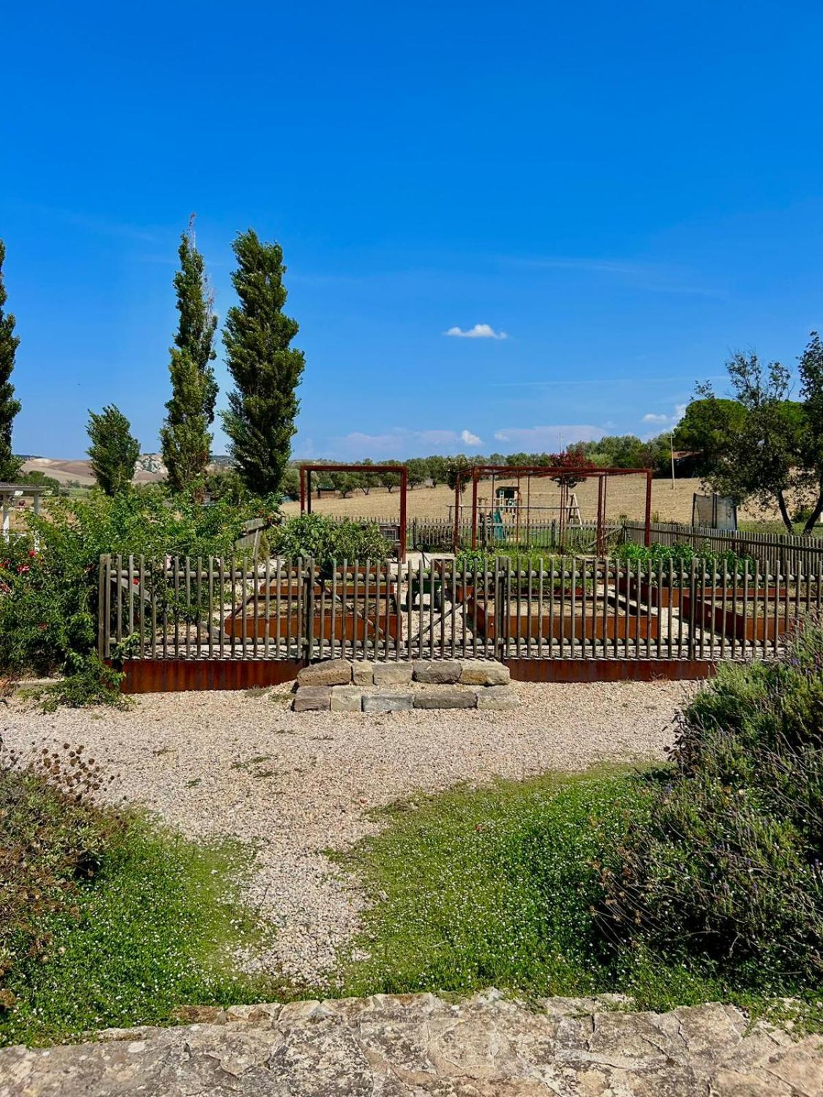 טרקיניה Agriturismo Podere Farnesiana מראה חיצוני תמונה